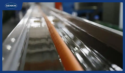 电缆生产中为什么要经过很长一段的冷却水槽图示